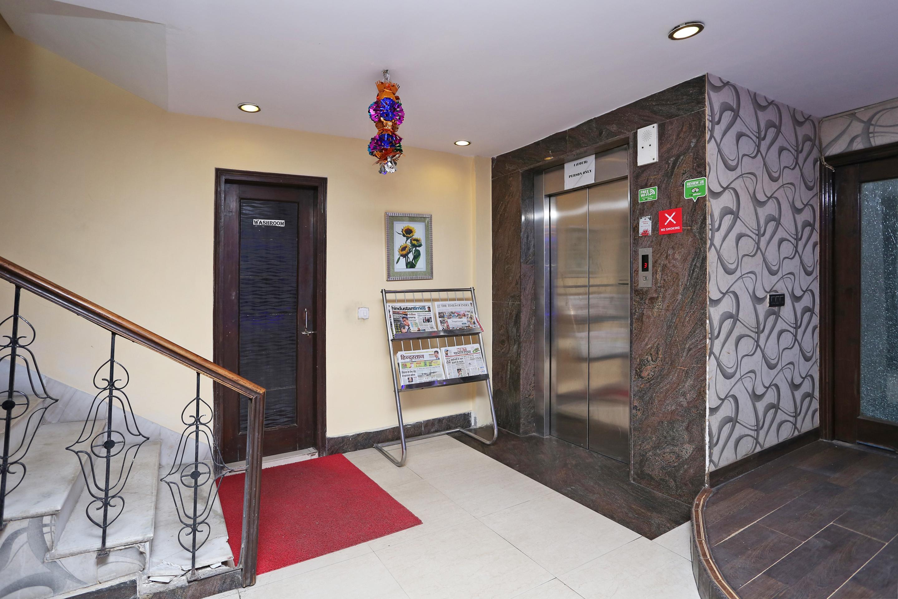 Oyo 337 Hotel Anand Delhi  Ngoại thất bức ảnh