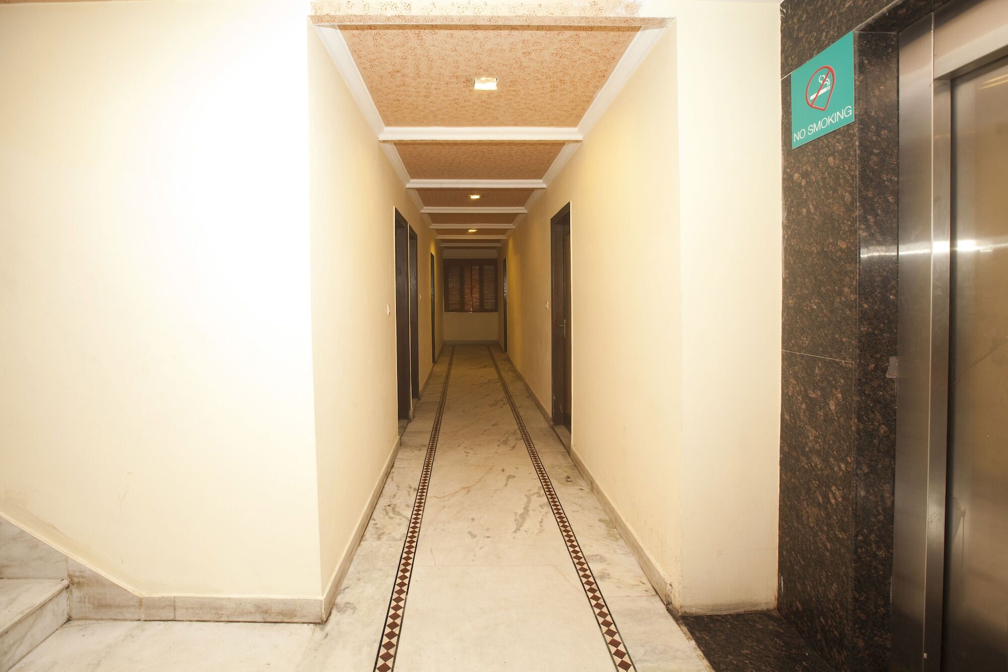 Oyo 337 Hotel Anand Delhi  Ngoại thất bức ảnh